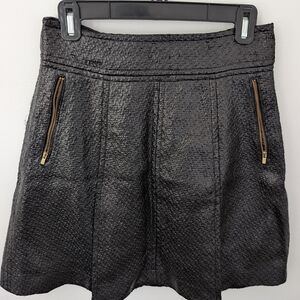 Chic Black Textured Skirt with Zipper Details